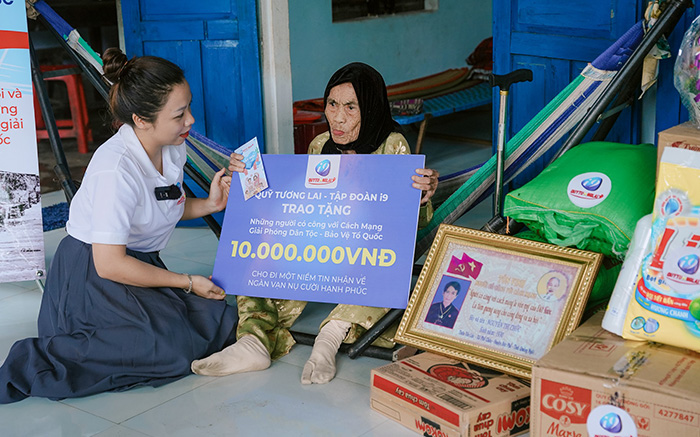 Hỗ trợ 24/7 uw88